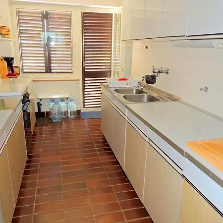 Hlebec Apartment Malinska