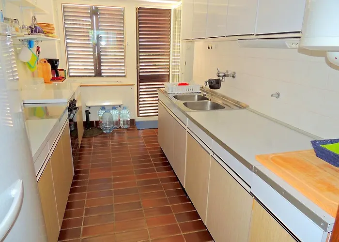 Hlebec Apartment Malinska